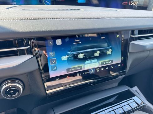 New 2026 Lincoln Navigator L Reserve w/ Jet Appearance Package image 17