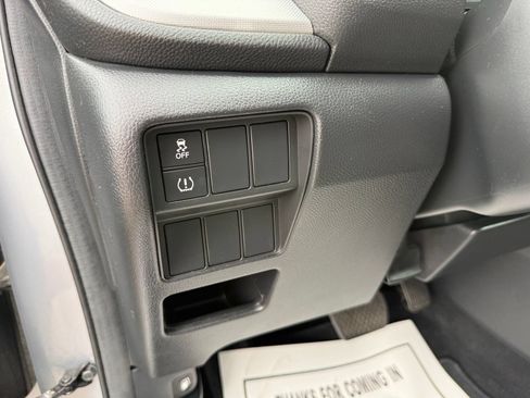 Used 2017 Honda CR-V LX image 13