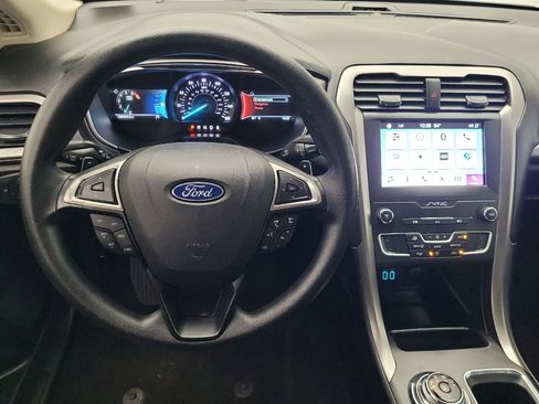 Used 2019 Ford Fusion SE image 22