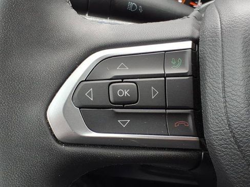 Used 2024 Jeep Compass Latitude AWD/4WD image 16