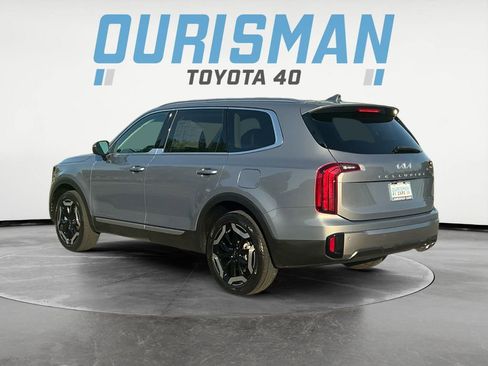 Used 2025 Kia Telluride S FWD image 5
