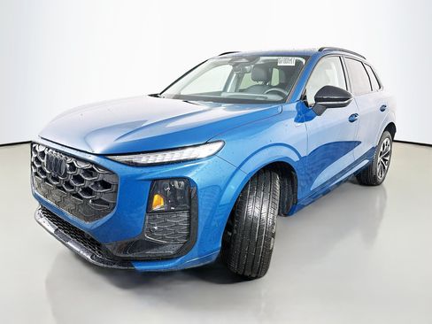 New 2026 Audi Q3 quattro 2.0T AWD/4WD image 3