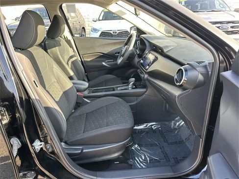 Used 2021 Nissan Kicks SV image 26