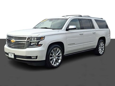 Used 2019 Chevrolet Suburban Premier w/ Premier Plus Edition image 3