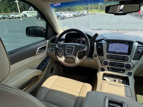 Used 2017 GMC Yukon XL Denali w/ Open Road Package AWD/4WD image 20