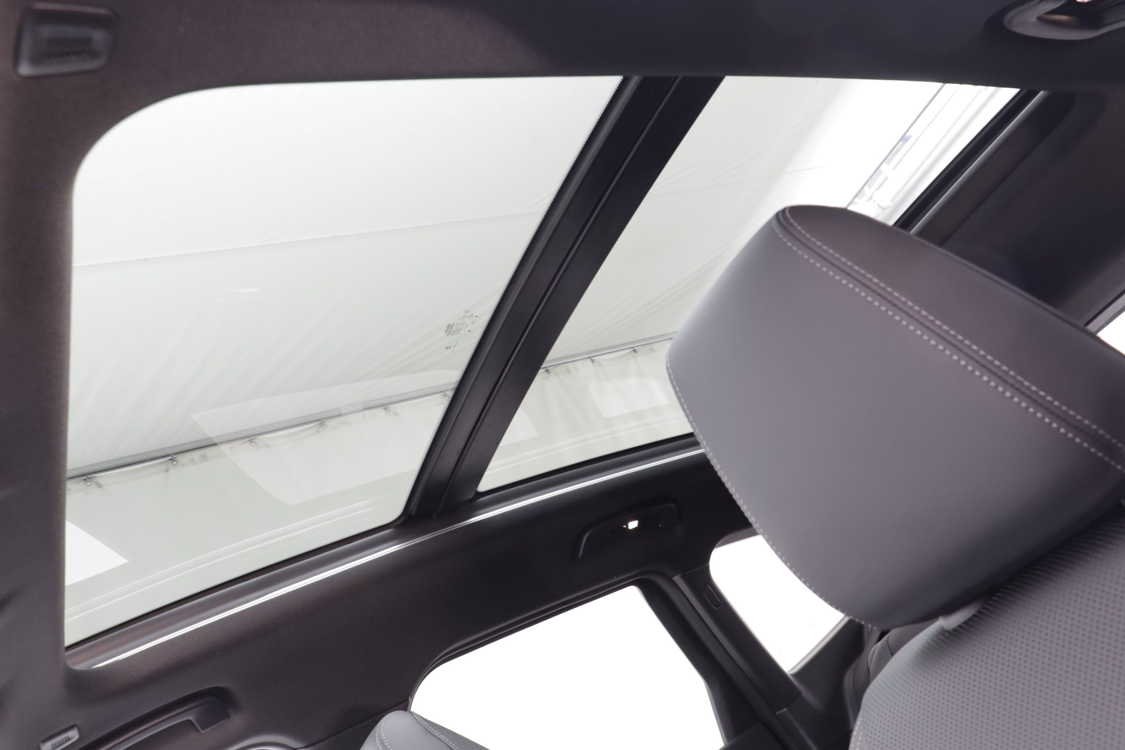 New 2027 BMW X1 xDrive28i AWD/4WD image 14