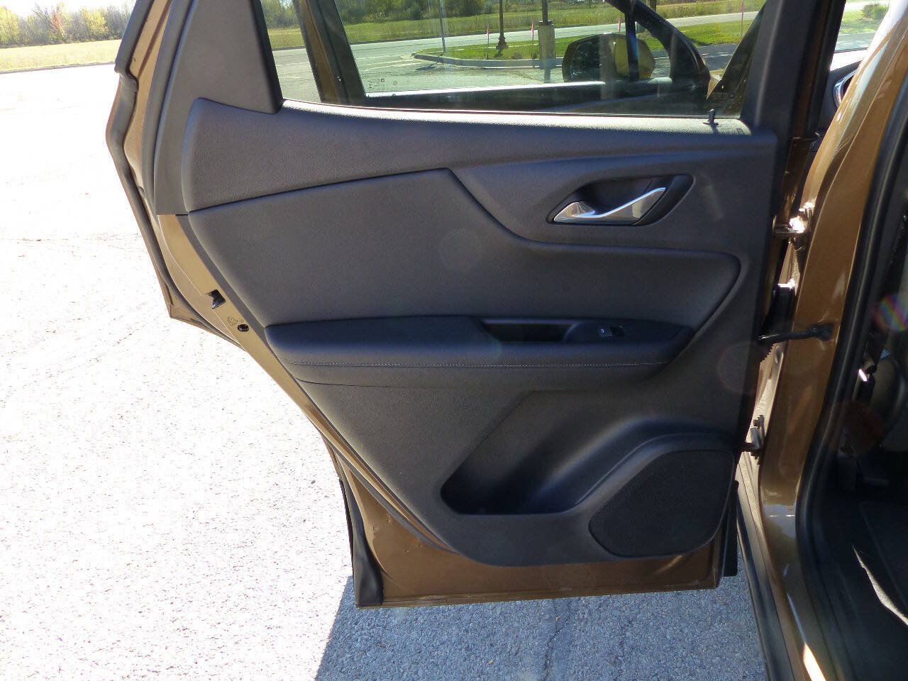 Used 2019 Chevrolet Blazer LT w/ Sun and Wheels Package AWD/4WD image 37
