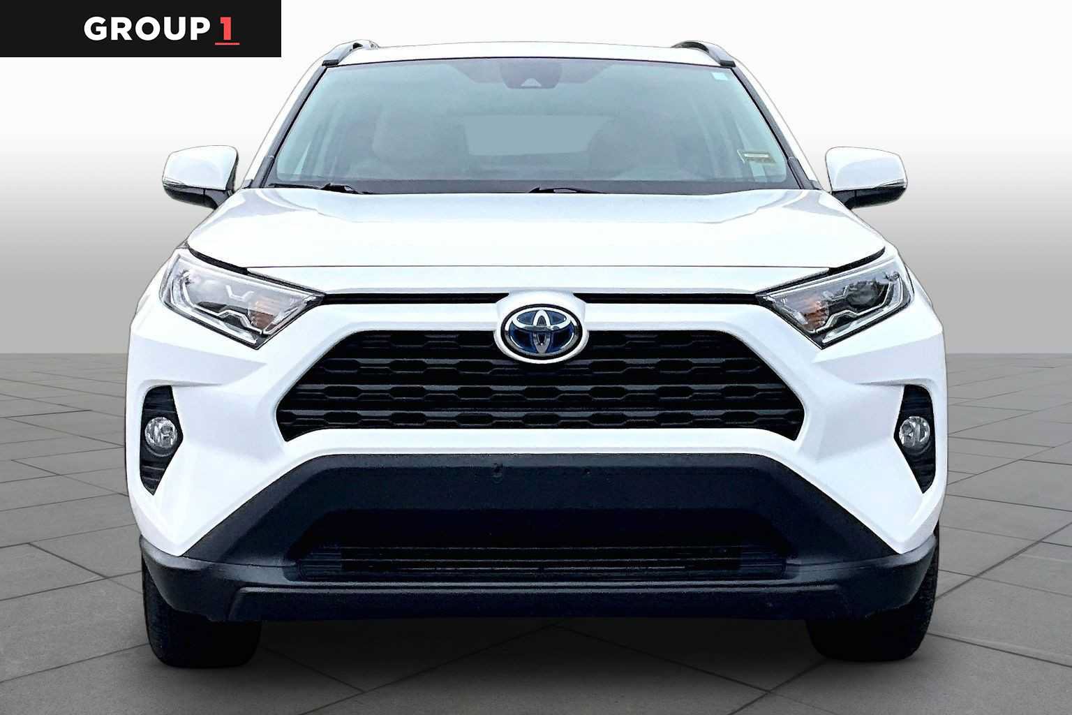 Used 2021 Toyota RAV4 XLE w/ Convenience Package AWD/4WD image 4