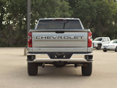Used 2025 Chevrolet Silverado 1500 LT AWD/4WD image 6