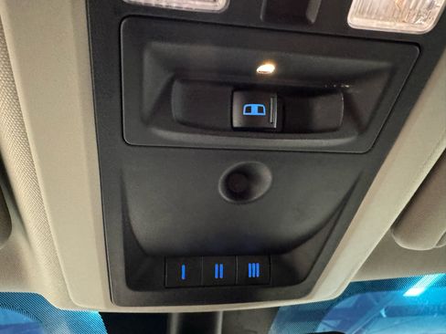 Used 2016 RAM 1500 Laramie w/ Convenience Group image 28