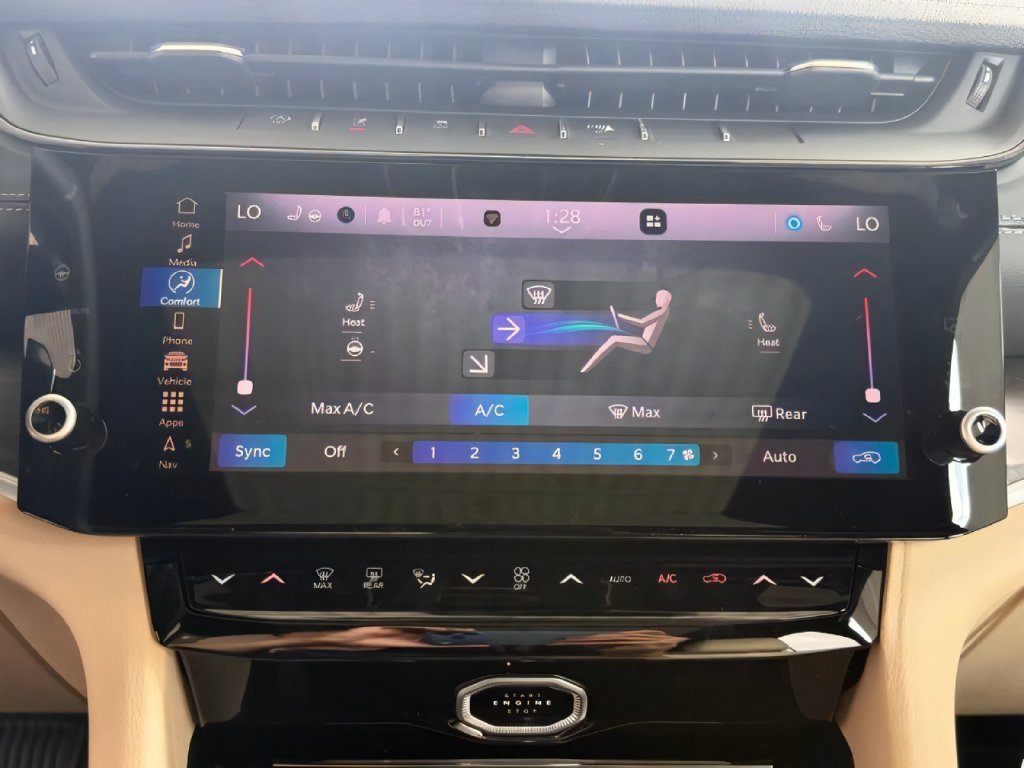 New 2026 Jeep Grand Cherokee Limited w/ Luxury Tech Group II AWD/4WD image 18