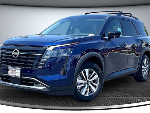 New 2026 Nissan Pathfinder SL FWD image 2