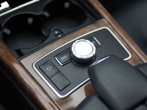 Used 2013 Mercedes-Benz E 350 4MATIC Sedan image 28