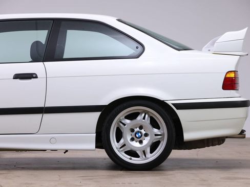 Used 1995 BMW M3 Coupe image 26