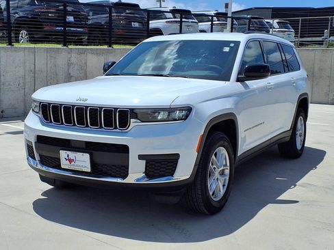 Used 2024 Jeep Grand Cherokee L Laredo AWD/4WD image 3