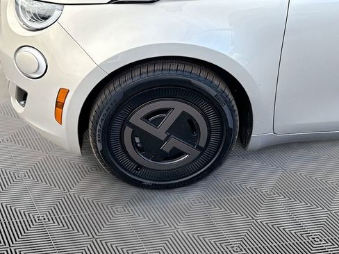 New 2025 FIAT 500 e image 32