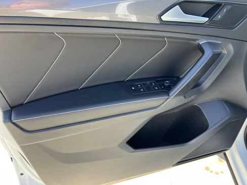 Certified 2023 Volkswagen Tiguan SE R-Line image 13