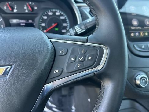 Used 2025 Chevrolet Malibu RS FWD image 23