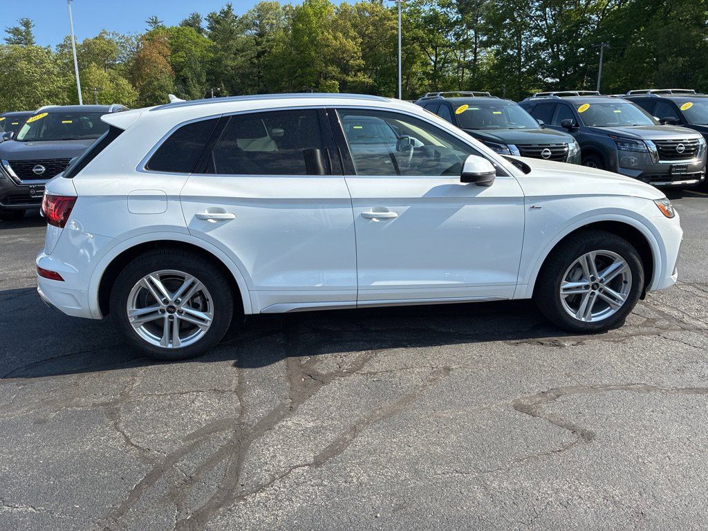 Used 2023 Audi Q5 e Premium w/ Convenience Package AWD/4WD image 8