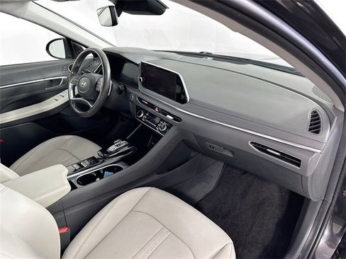 Used 2022 Hyundai Sonata Limited w/ Cargo Package image 32