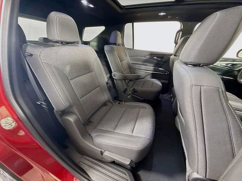 New 2025 Chevrolet Traverse LT w/ Sun and Wheel Package image 30