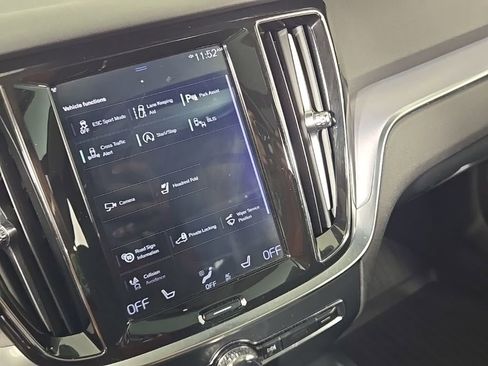 Used 2019 Volvo S60 T5 Momentum w/ Premium Package FWD image 29