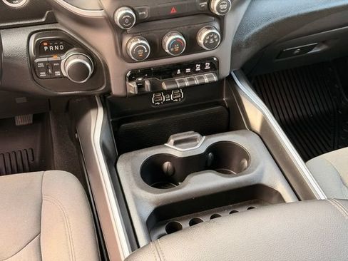Used 2022 RAM 1500 Big Horn AWD/4WD image 17