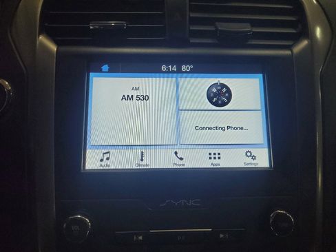 Used 2019 Ford Fusion SEL FWD image 25