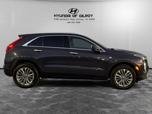 Used 2025 Cadillac XT4 Premium Luxury image 4