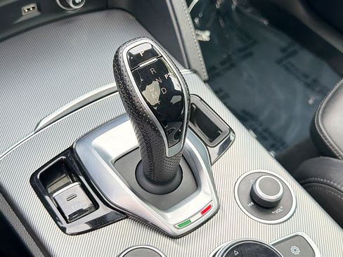 Used 2020 Alfa Romeo Stelvio Ti Sport w/ Quick Order Package 22S Sport AWD/4WD image 25