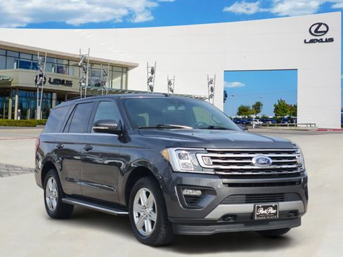 Used 2019 Ford Expedition XLT w/ Equipment Group 202A image 2