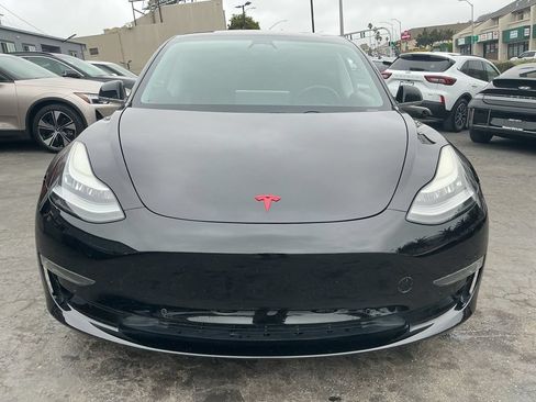 Used 2018 Tesla Model 3 Mid Range RWD image 2
