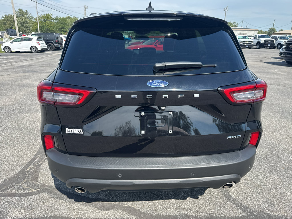 Used 2025 Ford Escape ST-Line w/ Tech Pack #1 AWD/4WD image 7