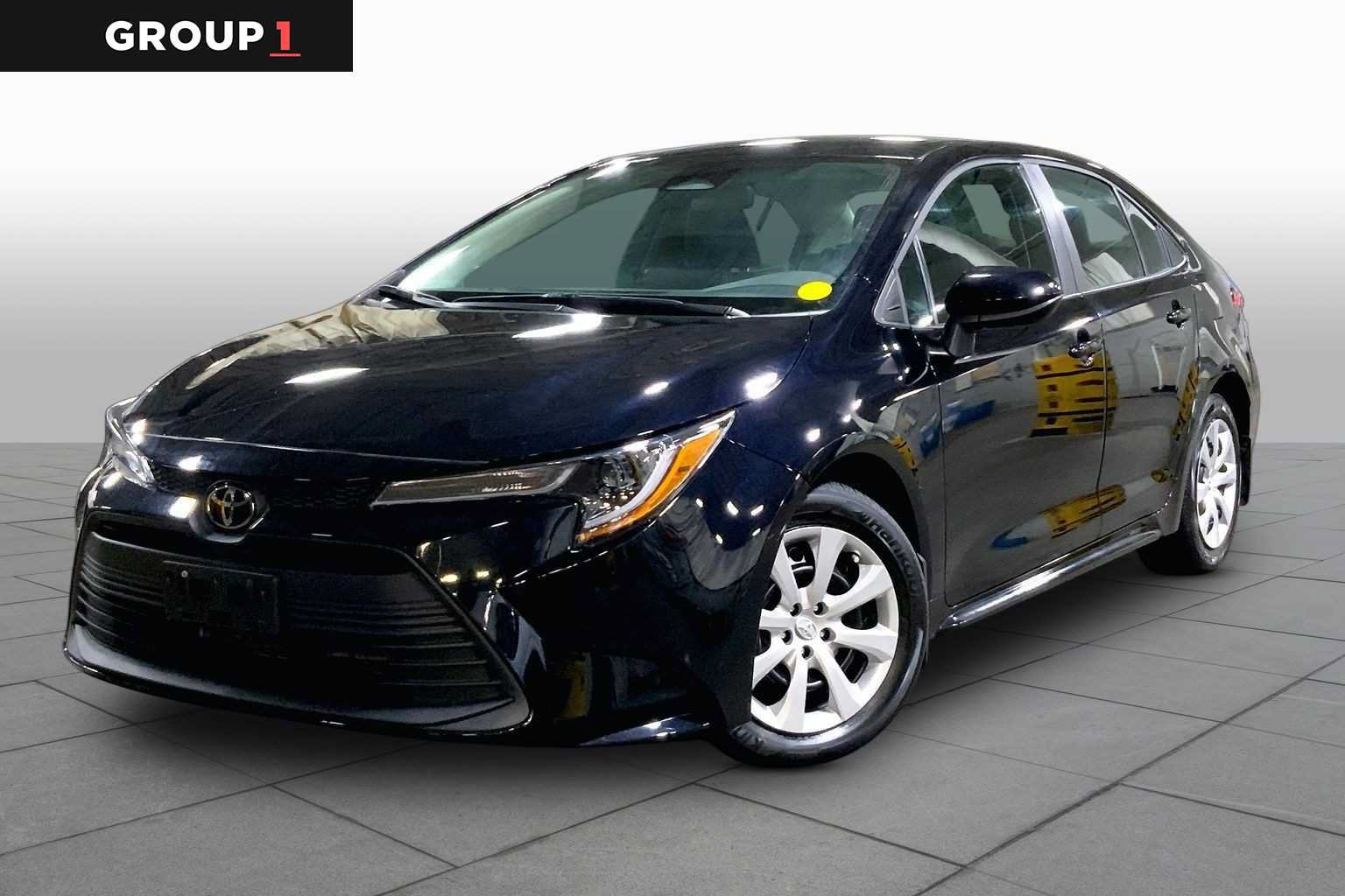 Certified 2024 Toyota Corolla LE FWD image 1