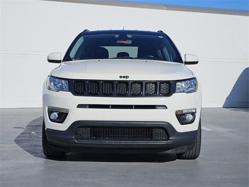Used 2020 Jeep Compass Latitude image 2