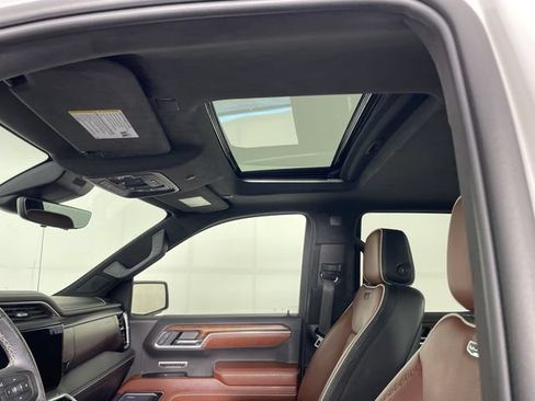 Certified 2022 GMC Sierra 1500 Denali Ultimate AWD/4WD image 11