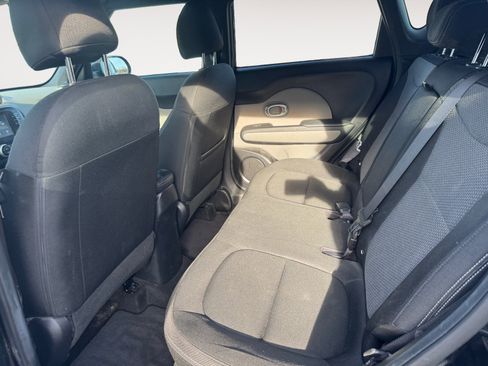 Used 2018 Kia Soul + image 13