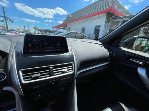 Used 2020 Mitsubishi Eclipse Cross SEL FWD image 7