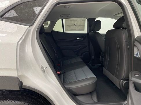 New 2026 Chevrolet Trax LT image 12