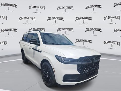 New 2026 Lincoln Navigator Reserve AWD/4WD image 7