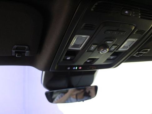Used 2021 Cadillac Escalade Premium Luxury w/ Driver Assist Tech Package AWD/4WD image 21