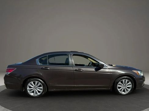 Used 2011 Honda Accord EX-L image 5