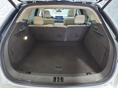 Used 2022 Lincoln Nautilus Reserve image 13