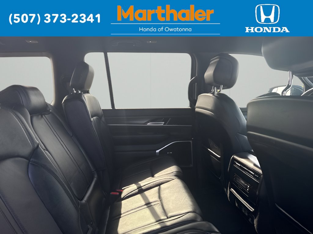 Used 2024 Jeep Wagoneer Series II w/ Flexible Seating Group AWD/4WD image 18