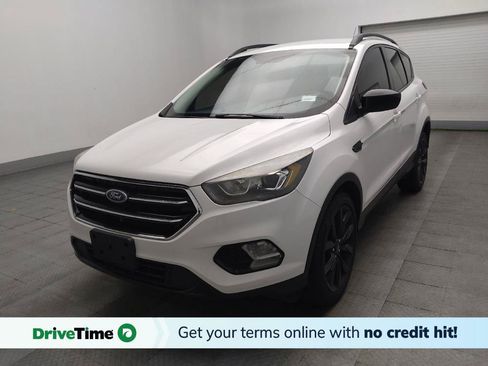 Used 2019 Ford Escape SE FWD image 1