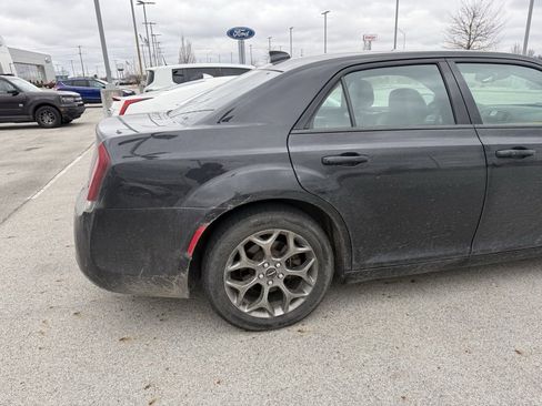 Used 2016 Chrysler 300 S image 9