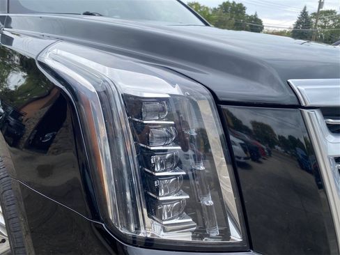 Used 2016 Cadillac Escalade ESV Platinum image 21