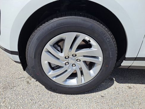 New 2026 Land Rover Range Rover Evoque S image 9