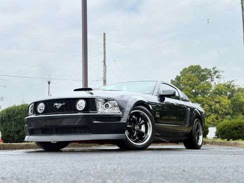 Used 2008 Ford Mustang GT Premium RWD image 2