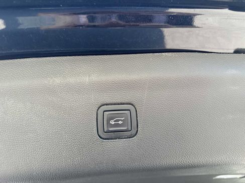 Used 2023 Buick Enclave Premium w/ Experience Buick Package FWD image 26